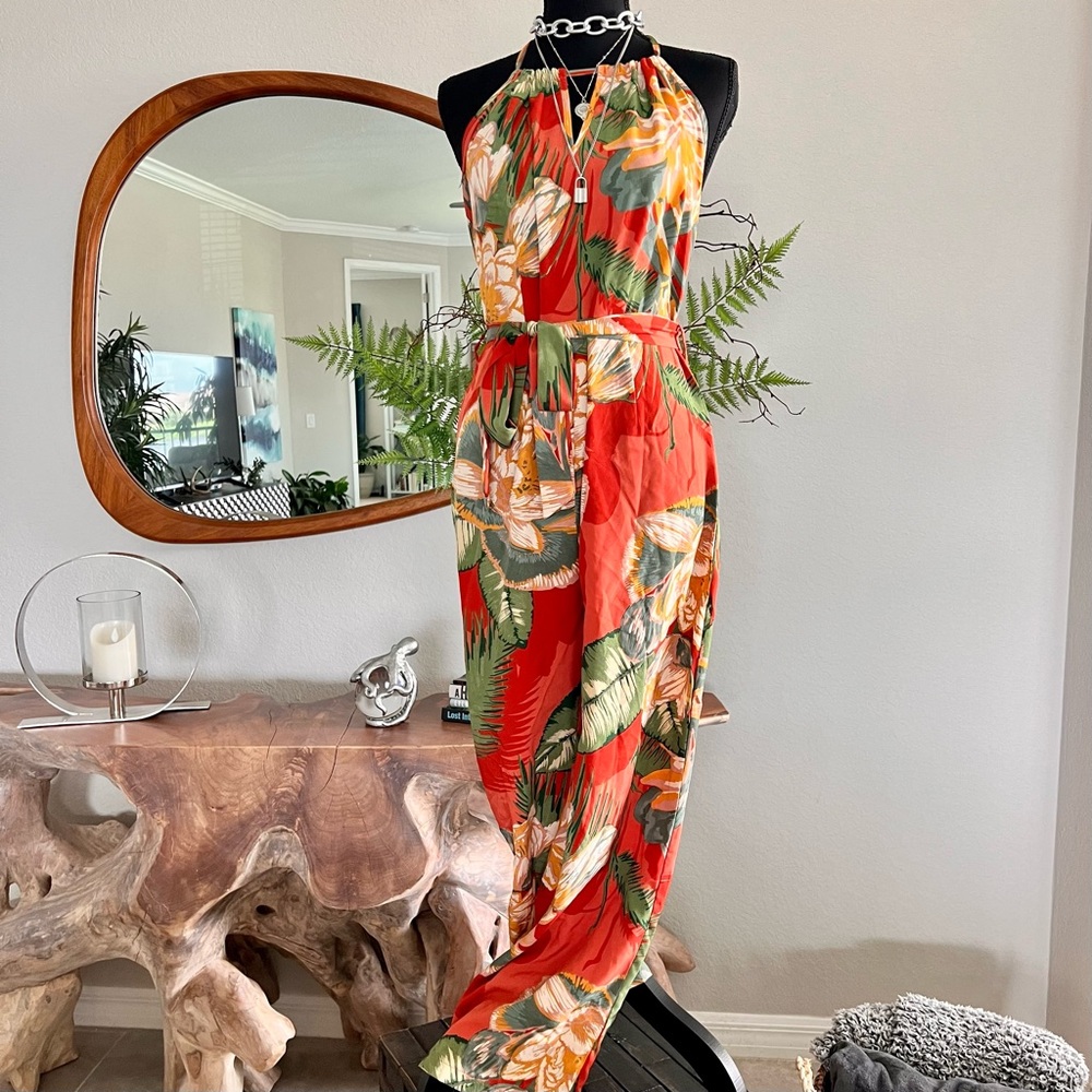 CLOSET CLOSEOUT SALE!! NWOT - Floral Keyhole Belted Backless Halter Jumpsuit